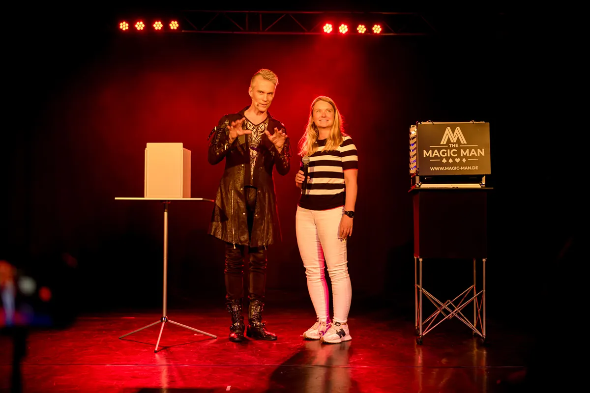live-waldkirch - theater am Kastelberg - mangie 2026- MagicMan Foto Gregor Marstaller