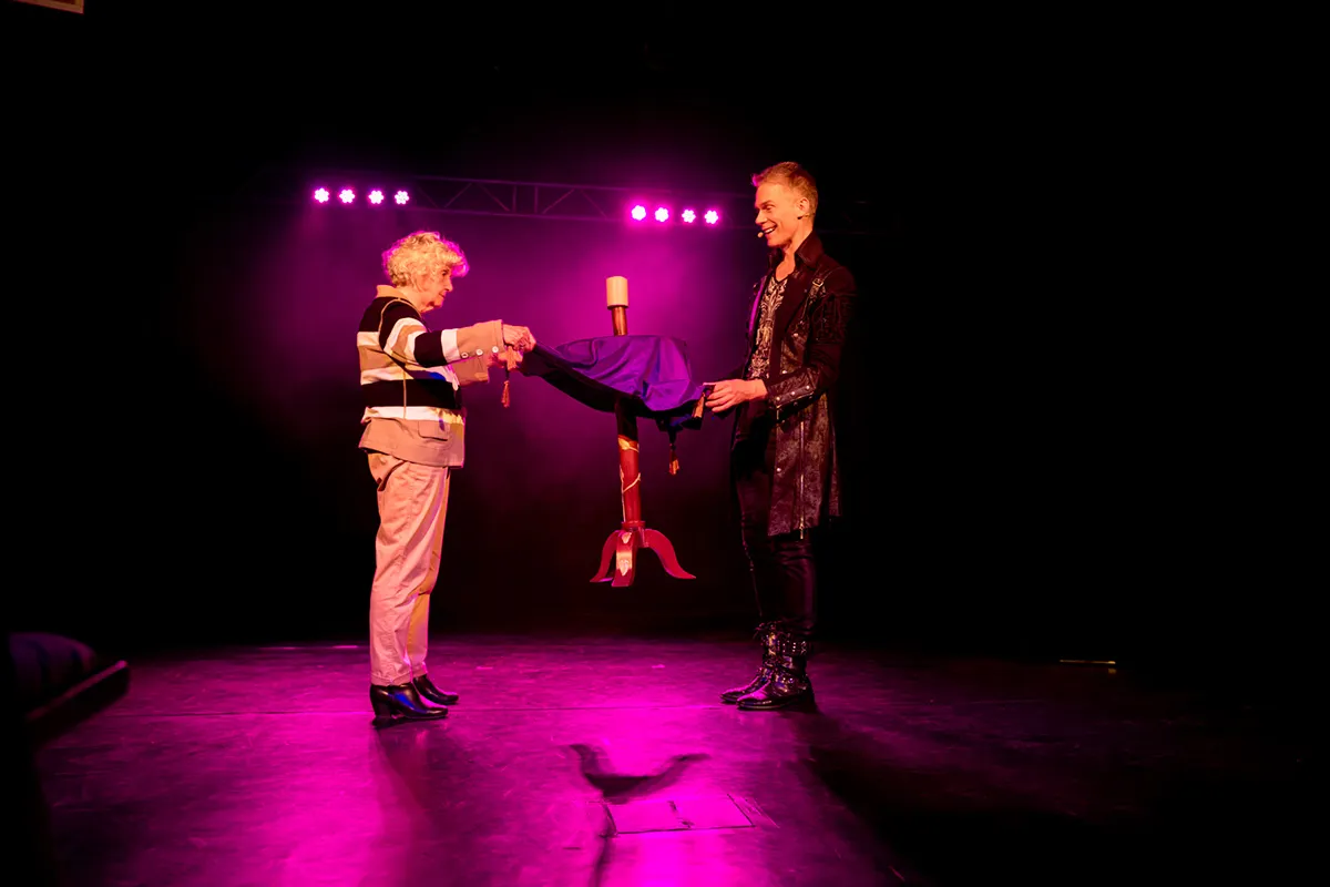 live-waldkirch - theater am Kastelberg - mangie 2026- MagicMan Foto Gregor Marstaller